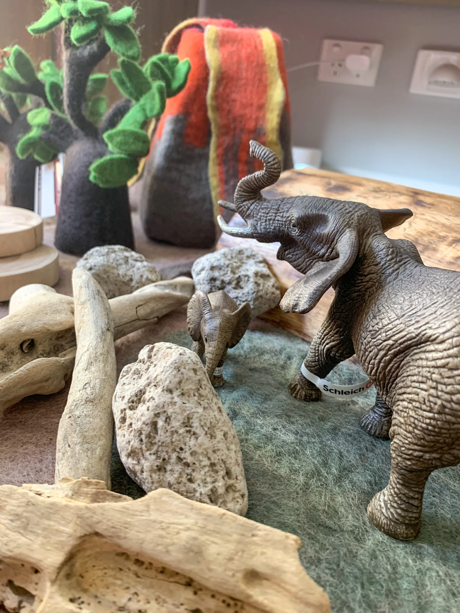 Papoose Large Africa Play Mat - Image 3